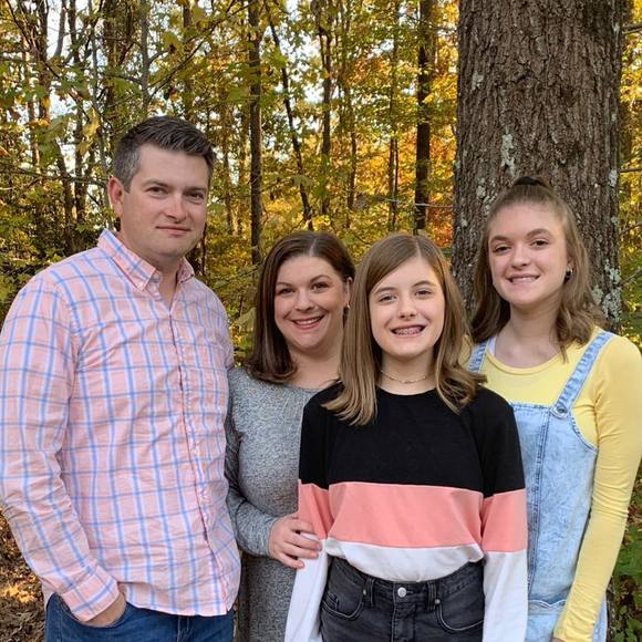 Meet your Posher, Sara - Picture 1 of 1